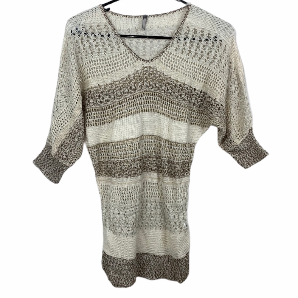 Small vanity netted top